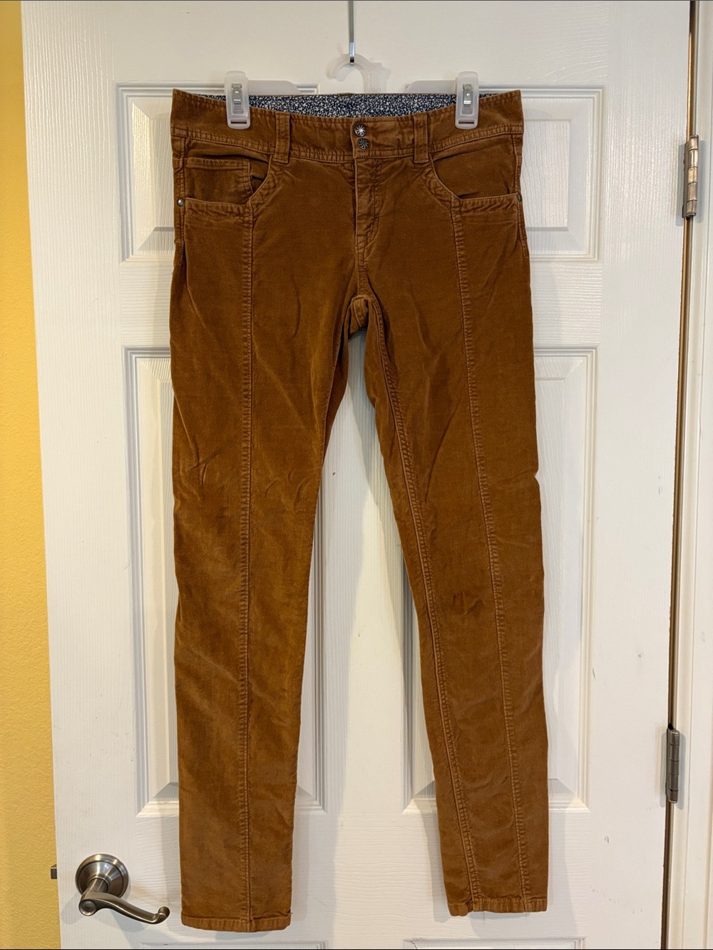 Athleta Women's Skinny Corduroy Pants in Chestnut Brown